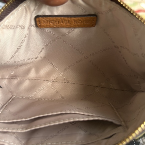 Michael Kors clutch wristlet - Picture 6 of 9